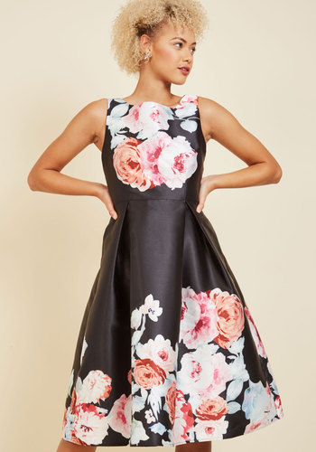 Liza Luxe Collection - Spectacular Atmosphere Floral Dress