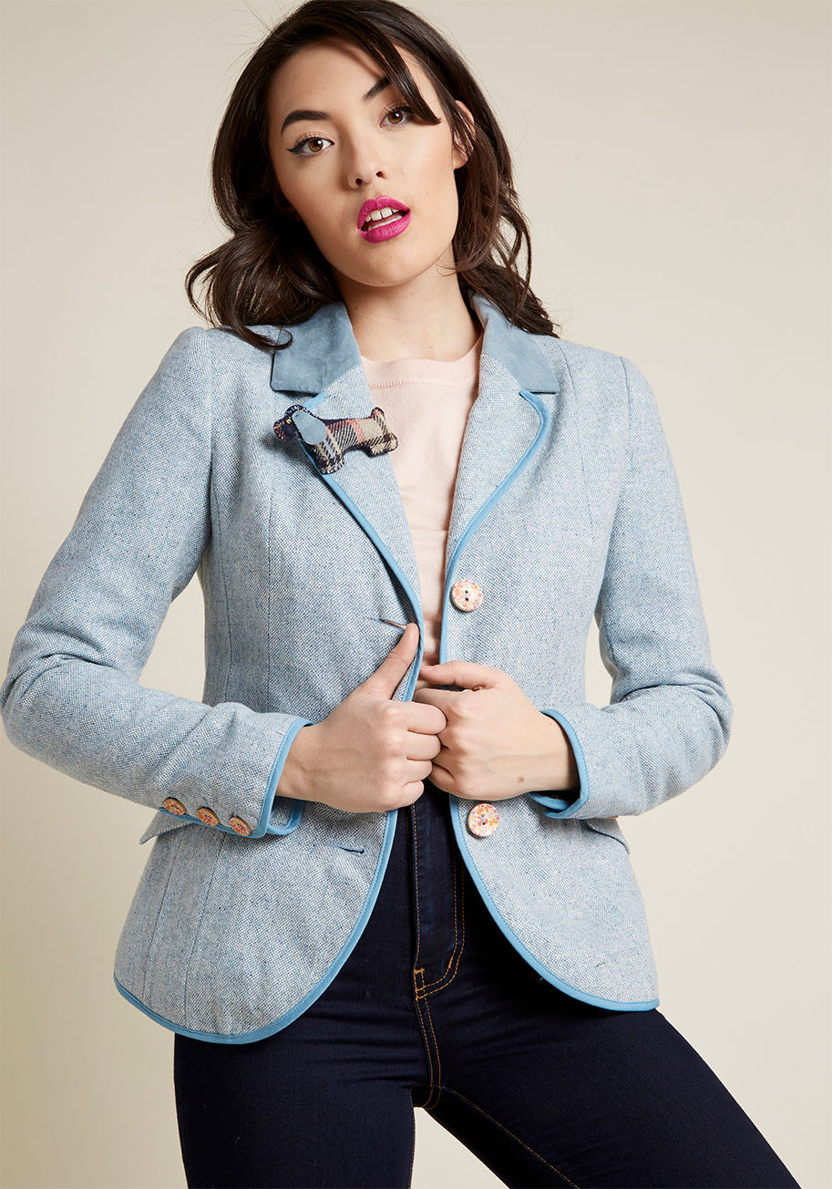 WJ149A - There's nothing quite like unexpected details atop a classic silhouette, which is exactly what you'll find with this sky blue blazer! A typical profesh piece from afar, this layer reveals its velvet collar, removable Dachshund brooch, floral buttons, and 