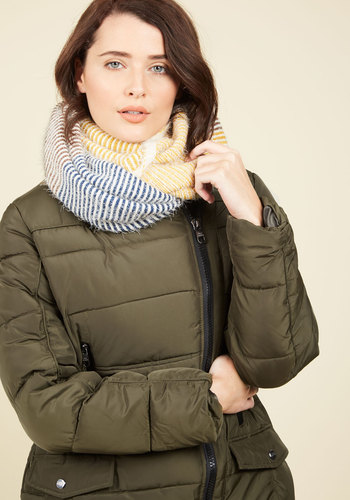 Look by M - Set the Tri-Tone Circle Scarf