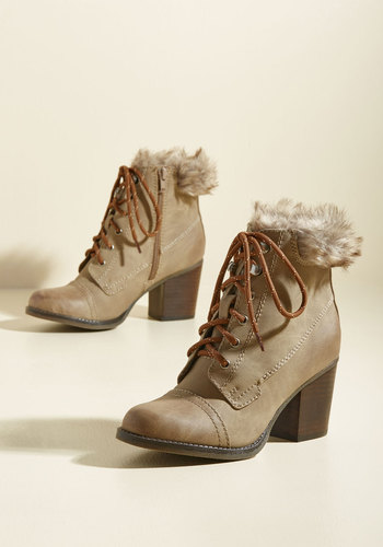 Madden Girl - Get This Snow on the Road Boot