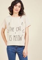 If you had pressed 'paws' on your ambitions, this beige tee from Pepaloves will be what motivates you to jump at it again! Its black screen print frames witty words with cat ears and whiskers, while its boxy short-sleeved fit sets an effortless tone that' by 