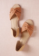 Knot to Self Leather Flat by Latigo