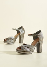Cast Leather Heel by Seychelles