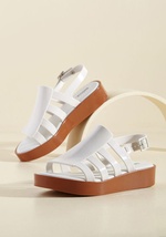 Flatform an Opinion Sandal by Melissa Shoes