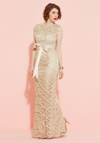 Adrianna Papell - Upscale Inspiration Maxi Dress in Champagne