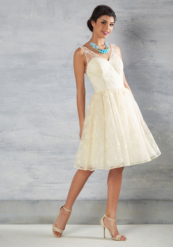 Wedding Belle Lace Dress in Ivory by Chi Chi