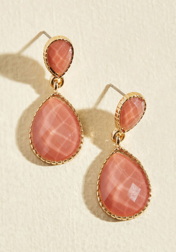 Ana Accessories Inc - Turn a Droplet Earrings in Coral