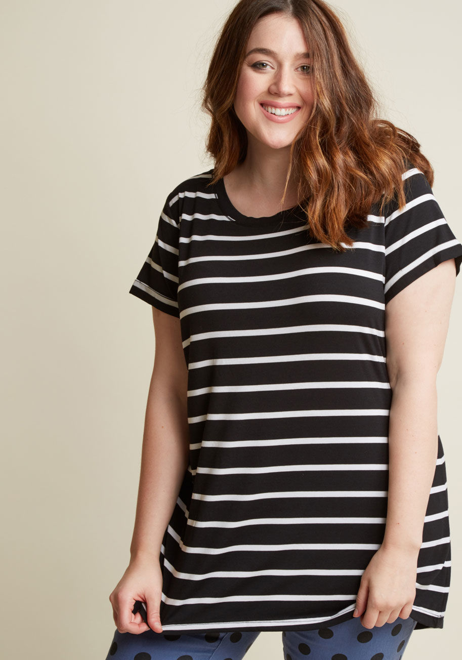  - Whoever said jeans and a tee couldn&rsquo;t look completely cute has clearly never encountered a gal wearing this striped T-shirt! So here&rsquo;s your chance - show &lsquo;em that the oversized-tunic fit and cuffed short sleeves of this black-and-white t