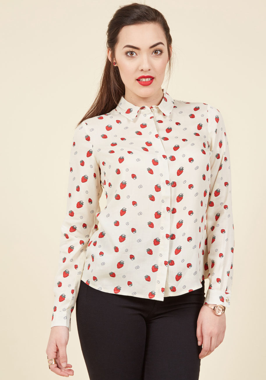  - You already have more good moods than you know what to do with - add this off-white button up into the mix and you'll be beside yourself! A Sugarhill Boutique piece inspired by the founding siblings' travels, this woven blouse is amped up with strawberrie