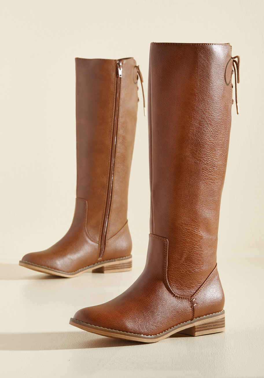  - Your afternoon cruising across the bay may be chill, romantic, or even adventurous, but one thing&rsquo;s certain - these grey boots by Rocket Dog are ready for anything! Supported by faux-stacked heels, these calf-high kicks offer faux-suede uppers, herr