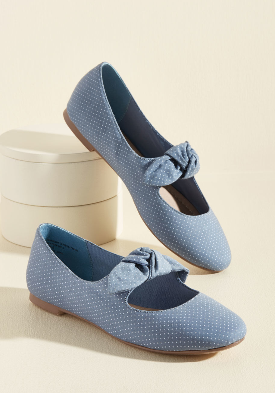  - You're never too busy to forego flaunting these dotted flats by Restricted! In fact, these pale yellow Mary Janes fit