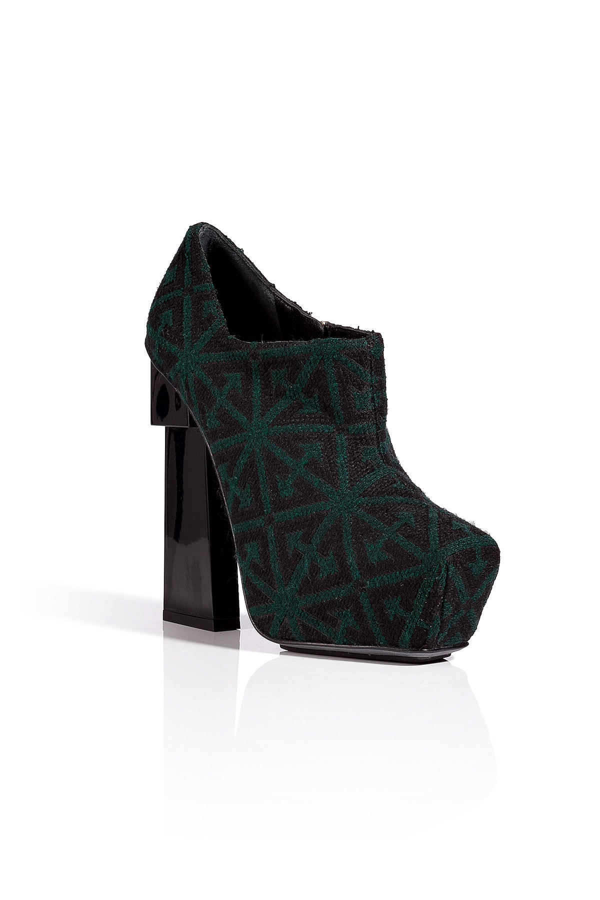Aperlai - Woven Angel Plateau Pumps in Green/Black