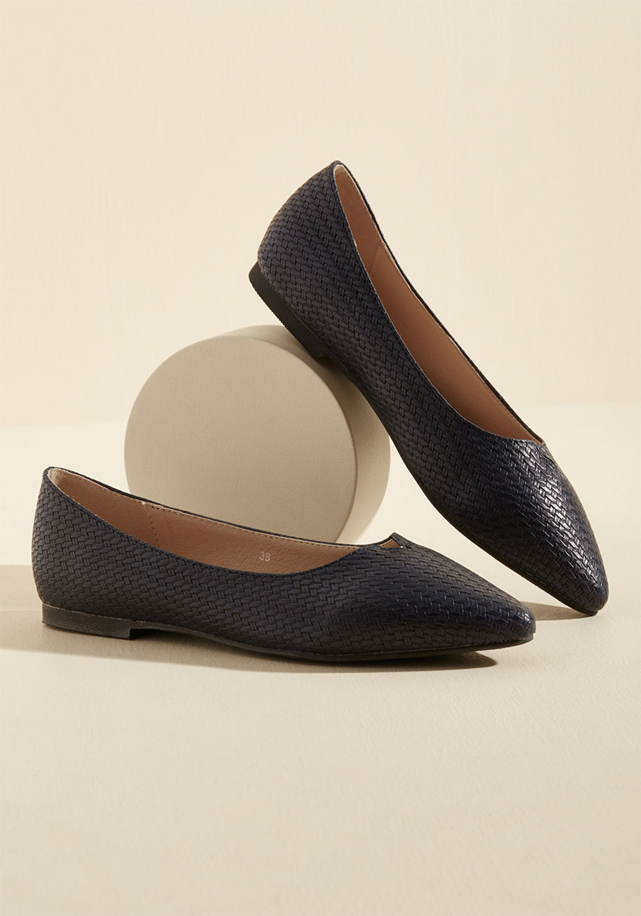 Braidy - These navy blue flats will never let you down! Guaranteeing to spiff up your work wardrobe and casual-day duds alike with their pointed toes, subtle notches, textured uppers, and cushioned footbeds, these leather-lined skimmers are reliable as can be - an