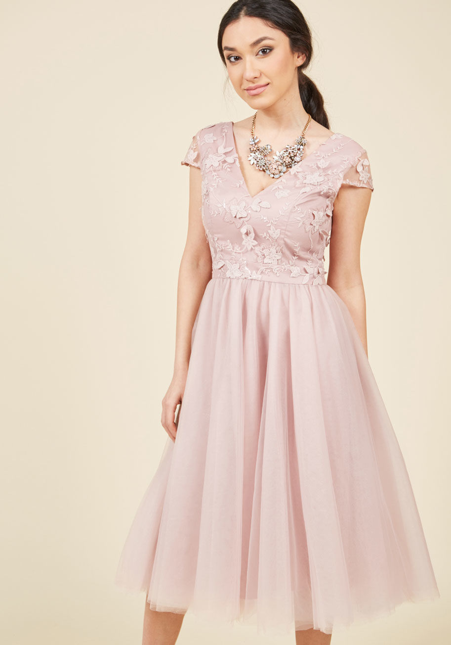 Chi Chi London - Chi Chi London A Divine Dream Midi Dress