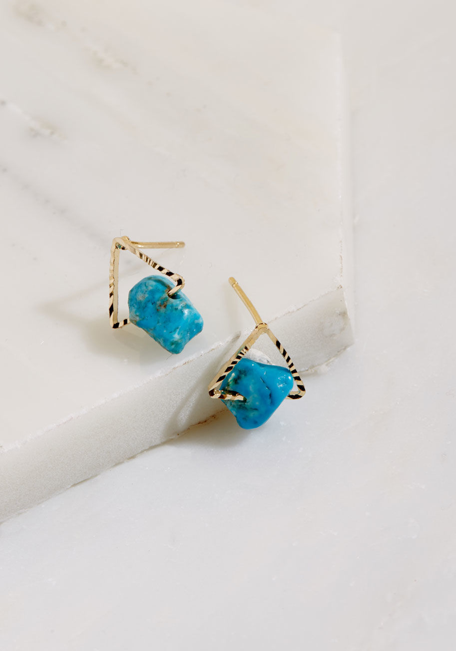 Your interpretation of these golden earrings is that they're meant to spiff up everyday ensembles all throughout the week! Starring textured triangles along which turquoise-inspired stones are strung, these unique posts put an inventive spin on your creat by GE3389-2BL