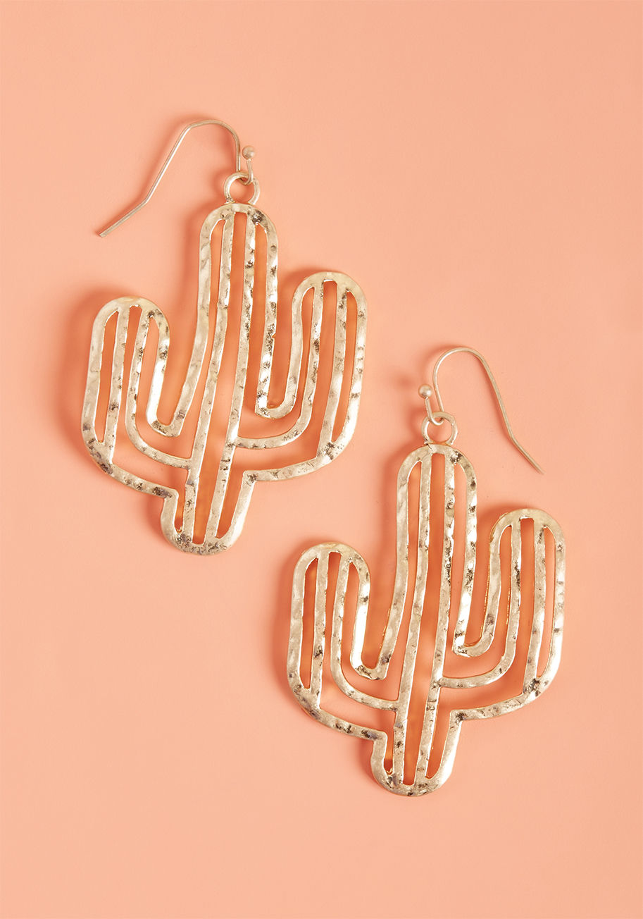 KE8010MG - Greet the day with a smile, a nod, and the west coast style of these hammered gold earrings! Depicting striped saguaro cacti