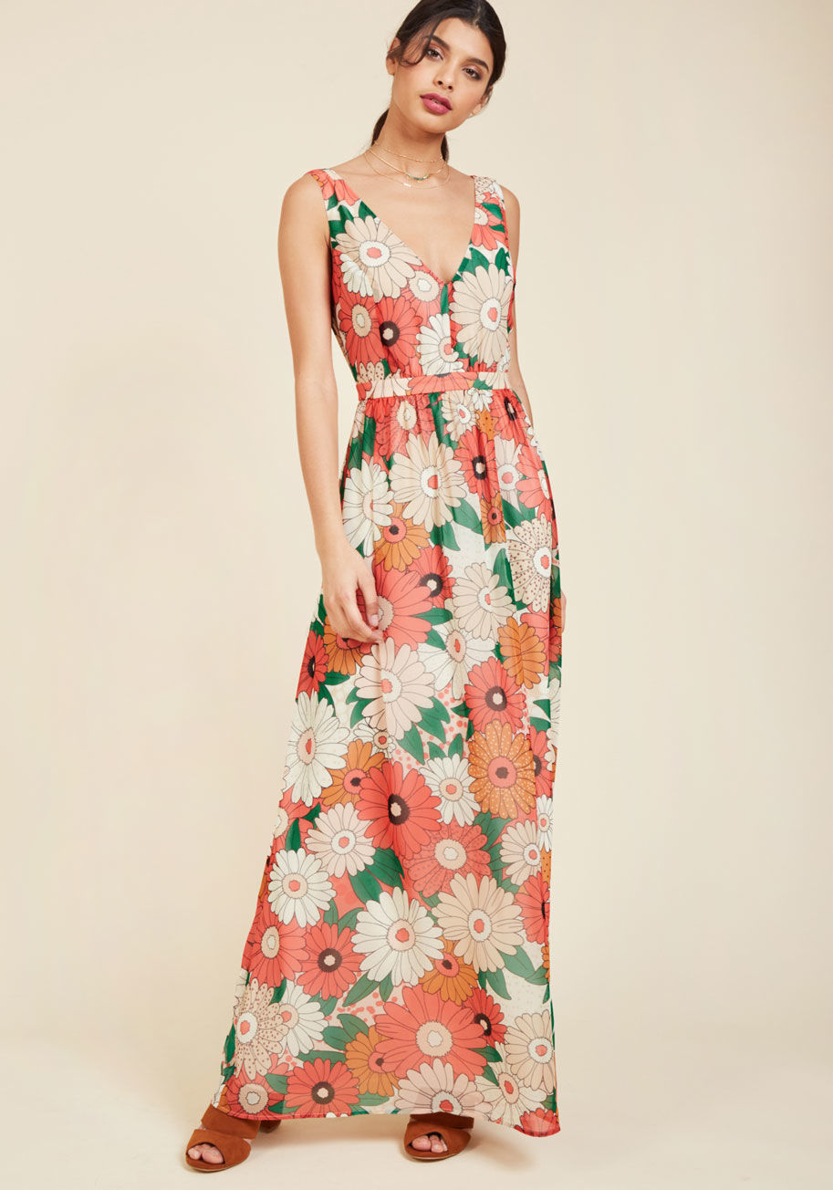 MCD1046B - You&rsquo;ve already imagined a handful of ensembles with which to adorn this colorful maxi dress - keep at it and we know you&rsquo;ll come up with lots more! This ModCloth namesake label number offers a V-neckline, gathered waist, and chiffon length ful