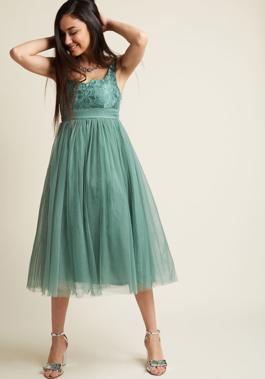 MDD1102 - You were already rising to the apex of panache, but this sage green bridesmaid dress will boost you blissfully beyond! A marvelous ModCloth exclusive boasting a lace bodice with a classic sweetheart neckline, a pintucked waistband, and a tulle skirt, this