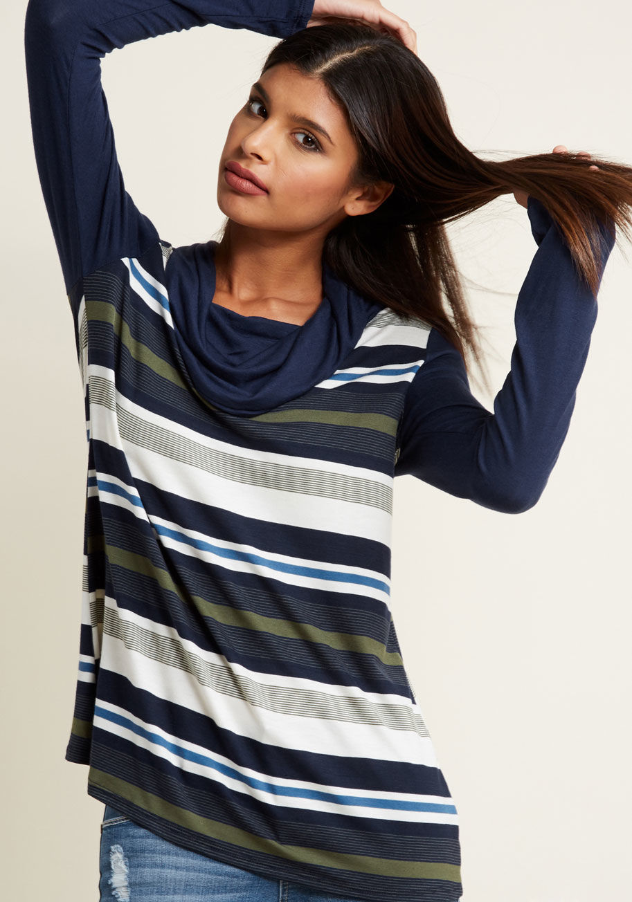 Mdt1118A - Careful - this colorful tunic could reveal your intentions to stay