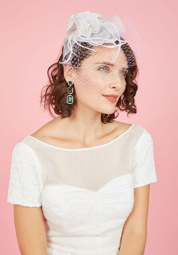 Sassy Statement Fascinator by ModCloth