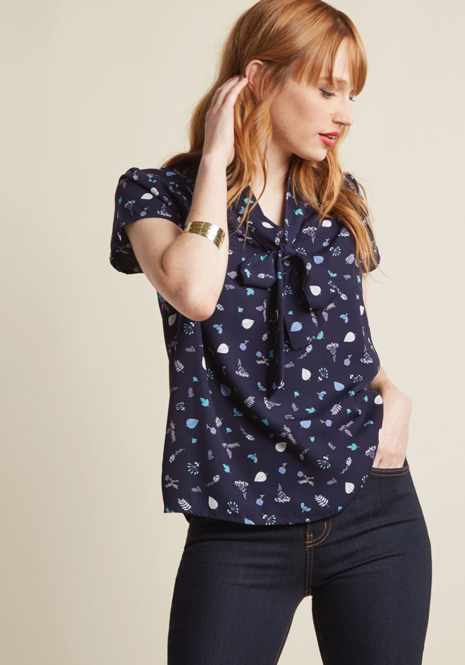 ModCloth - Short-Sleeved Tie-Neck Top