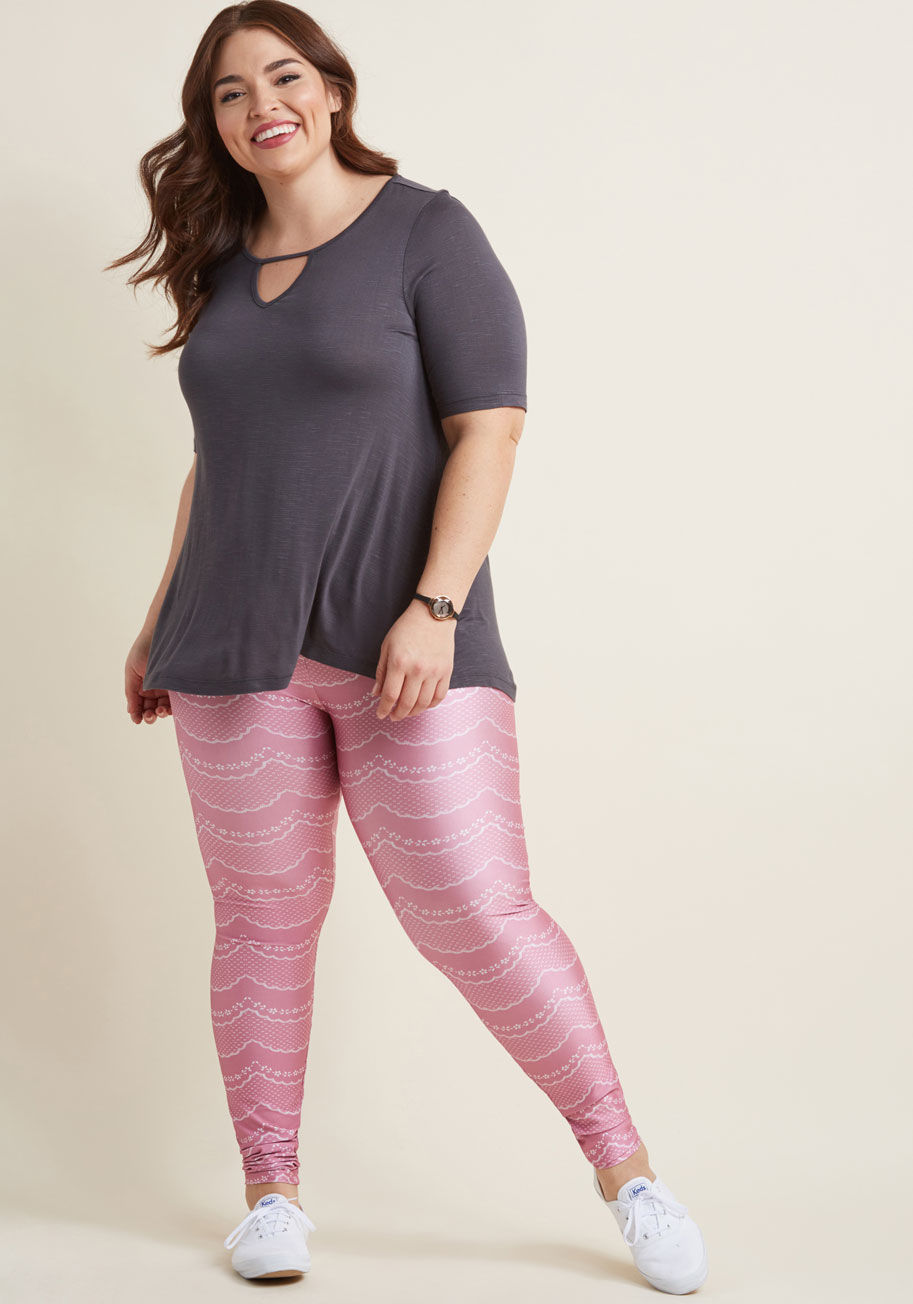 ModCloth - Sweet Scallops Leggings