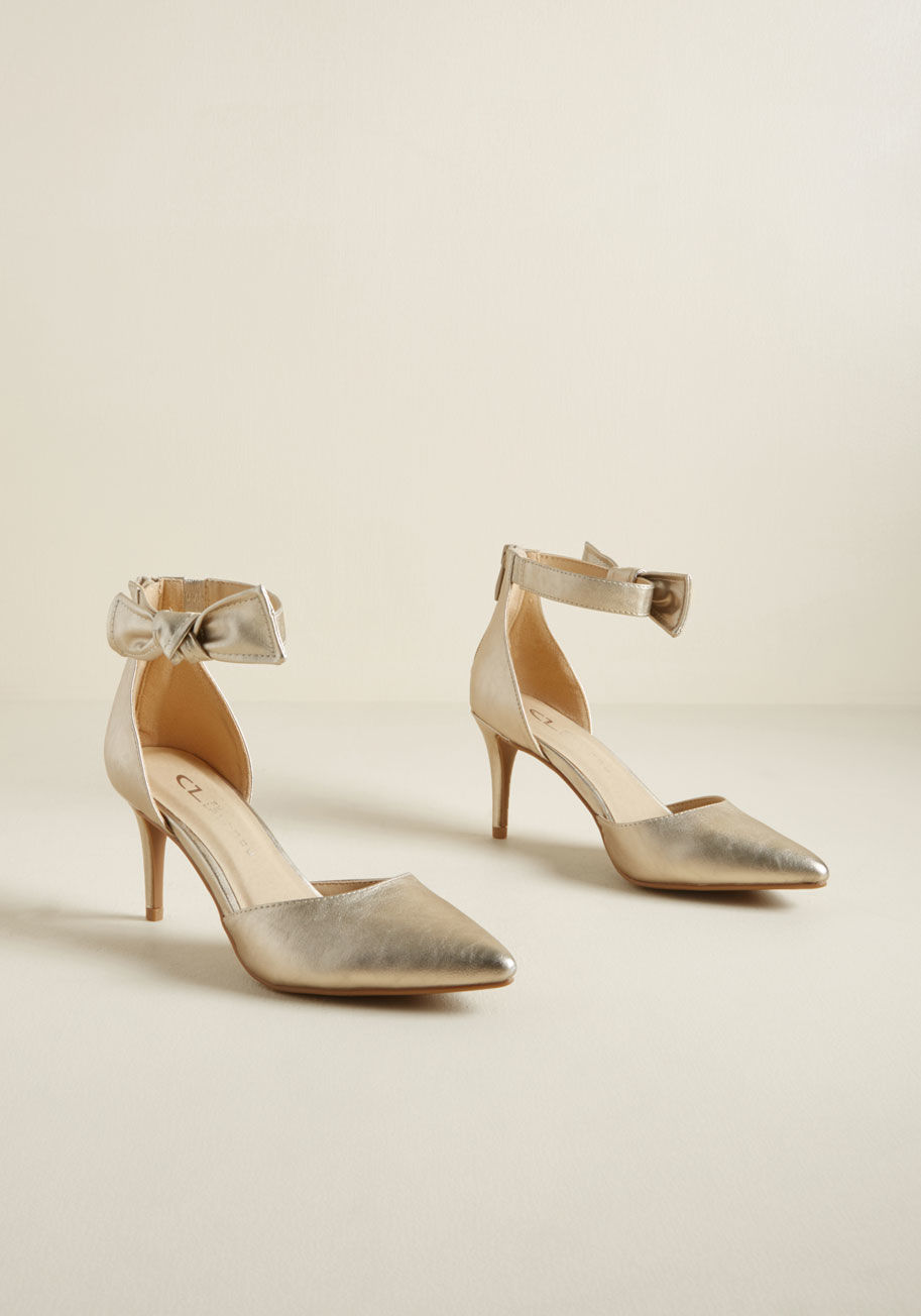 Outgoing - Be enchanted by the sound of your own footsteps as you step onto the dance floor