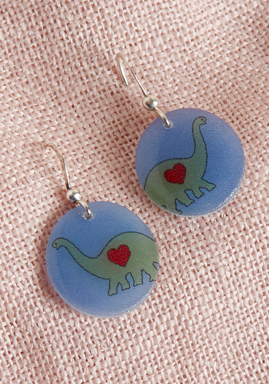 P621bx - Once you deck out your lobes with these heart-touched dino earrings from Beijo Brasil, you'd best brace for all the admiration coming your way! With an emphasis on the beauty of handcrafted wares, Sonoma-based brand Beijo Brasil finds inspiration