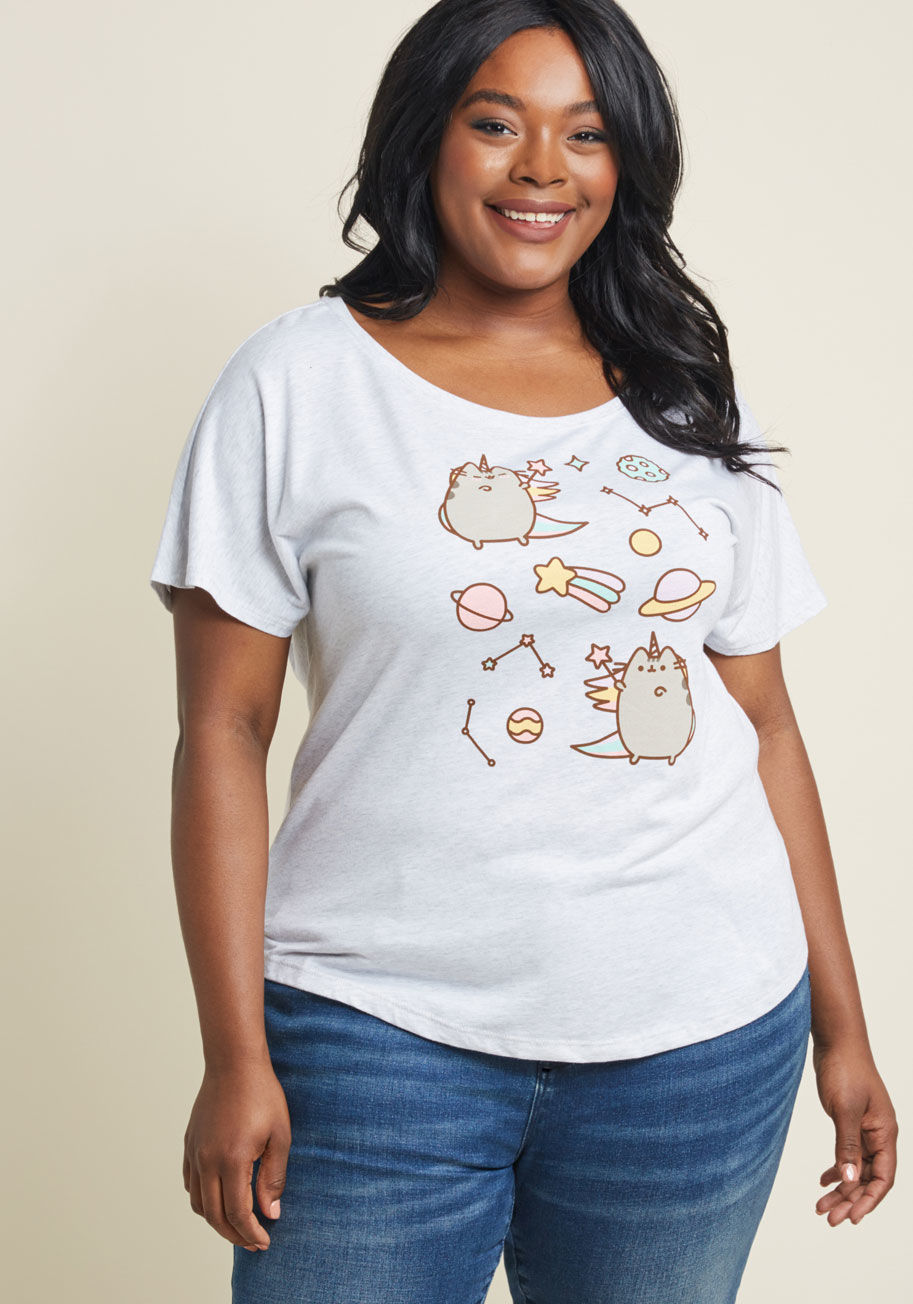 You could opt for a regular ol' cat T-shirt, or you can go one further with the kitties-dressed-as-unicorns graphic of this grey top! Starring the charming and beloved Pusheen amid planets and clad by PUA0035C