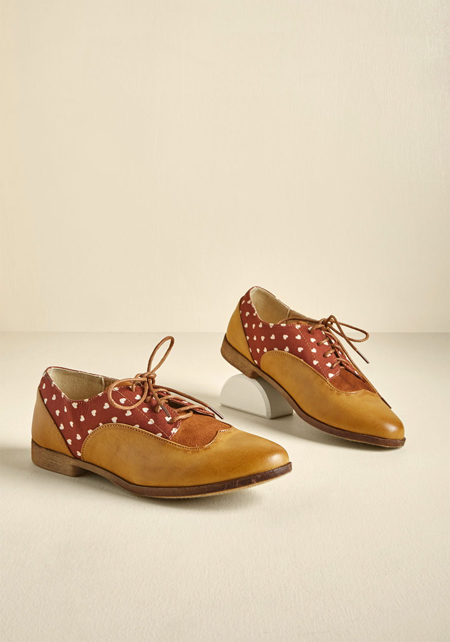 Razor - If there's one pair of shoes to which you'll stay true, it's these patterned wingtips by Restricted Footwear! Mixing tawny faux leather, heart-printed auburn fabric, and brown faux-suede panels tucked
