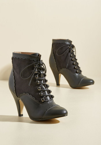 Dolce Nome Ltd - Distinguish Granted Bootie in Charcoal