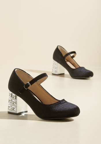 NYLA Shoes Inc. - Spark Reminder Velvet Heel